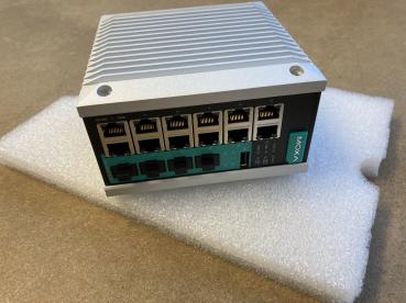 Managed full Gigabit Ethernet switch with 12 10/100/1000BaseT(X) ports, and 4 1 1