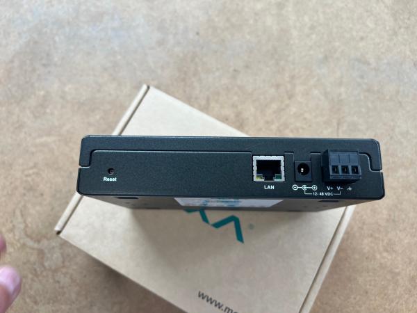 NPORT 5410, 4 Port Device Server, RS-232, DB9 male, 12-48 VDC, ohne Netzt. 2